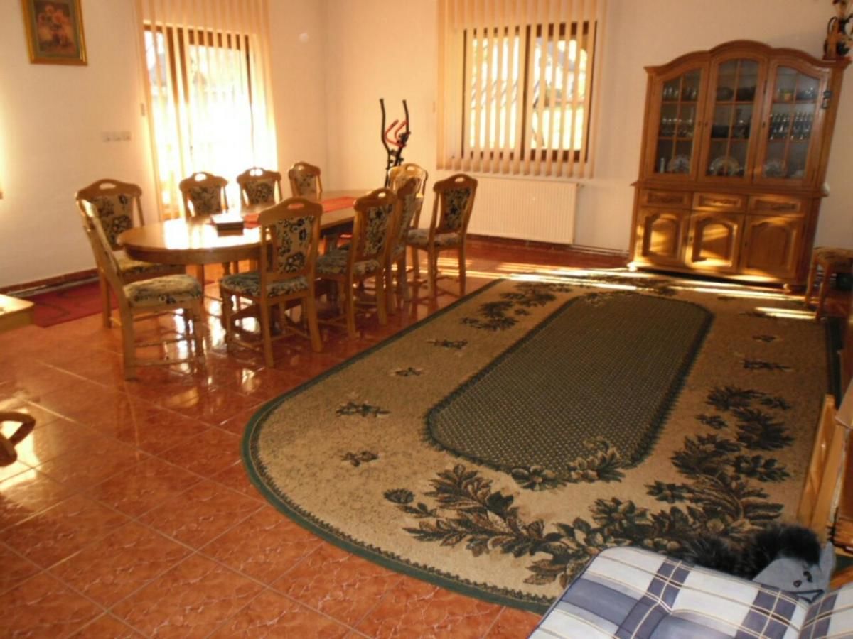 Гостевой дом Casa cu Păuni Бран-10